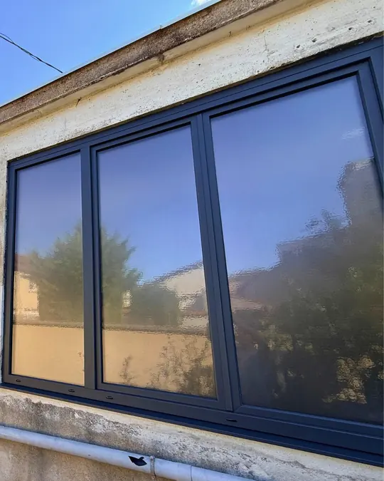 Châssis fixes et oscillo-battants alu, double vitrage G200